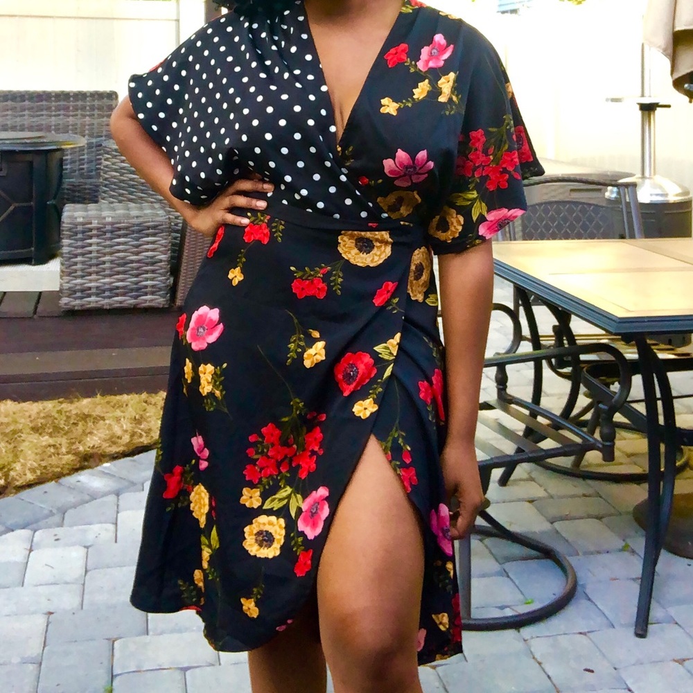 NWT Printed wrap dress